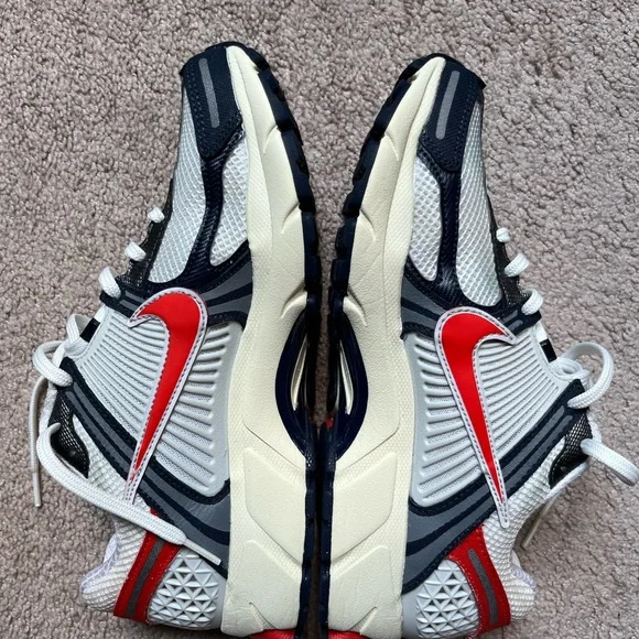 Nike Air Zoom Vomero 5 size 9.5 - Picture 3 of 5
